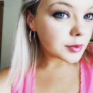 Meet your Posher, Mckenzie